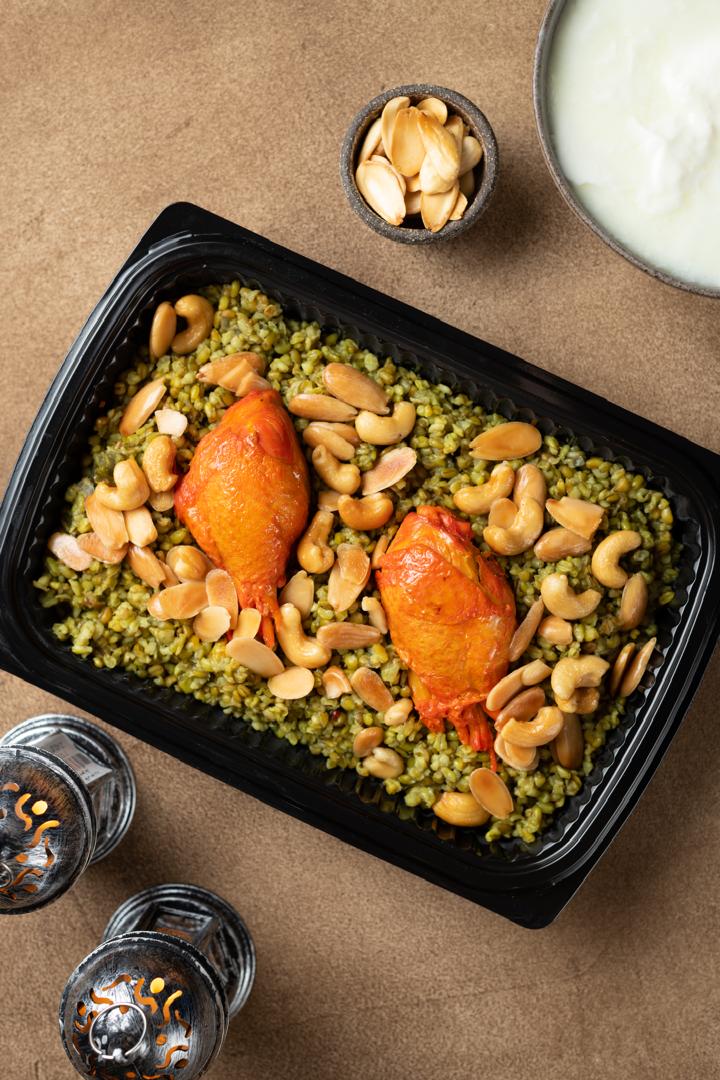 فريكة بالدجاج مع سلطة (4 أشخاص)