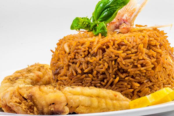 صيادية بالسمك مع سلطة (4 أشخاص)