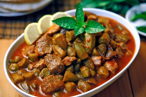 بامية باللحمة مع الأرز