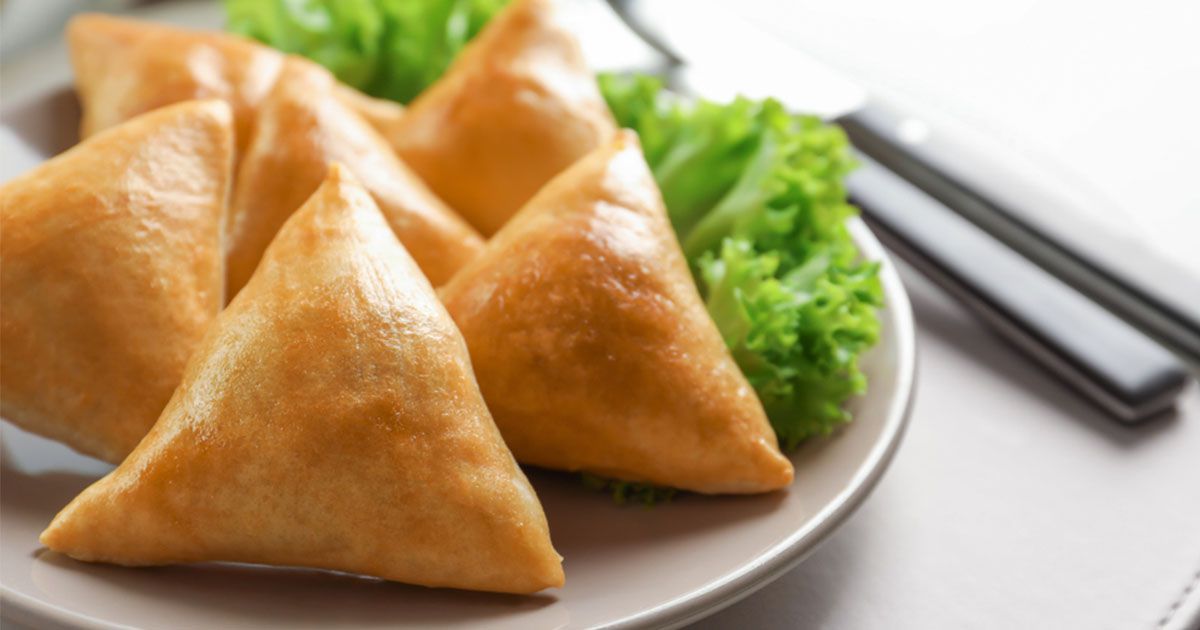 صحن سمبوسك مشكل (جبنة ولحمة وخضار)