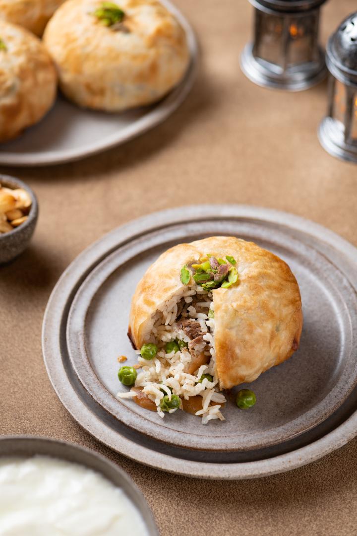 أوزي مع سلطة (8 أشخاص)